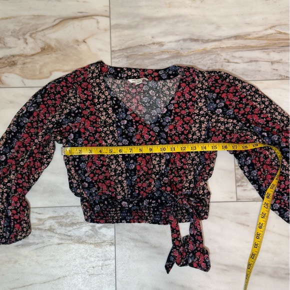 American Eagle Outfitters Black Floral Blouse - Picture 7 of 8